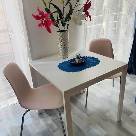 Onyx Apartment With Free Private Garage + Ac Budapest Exterior photo