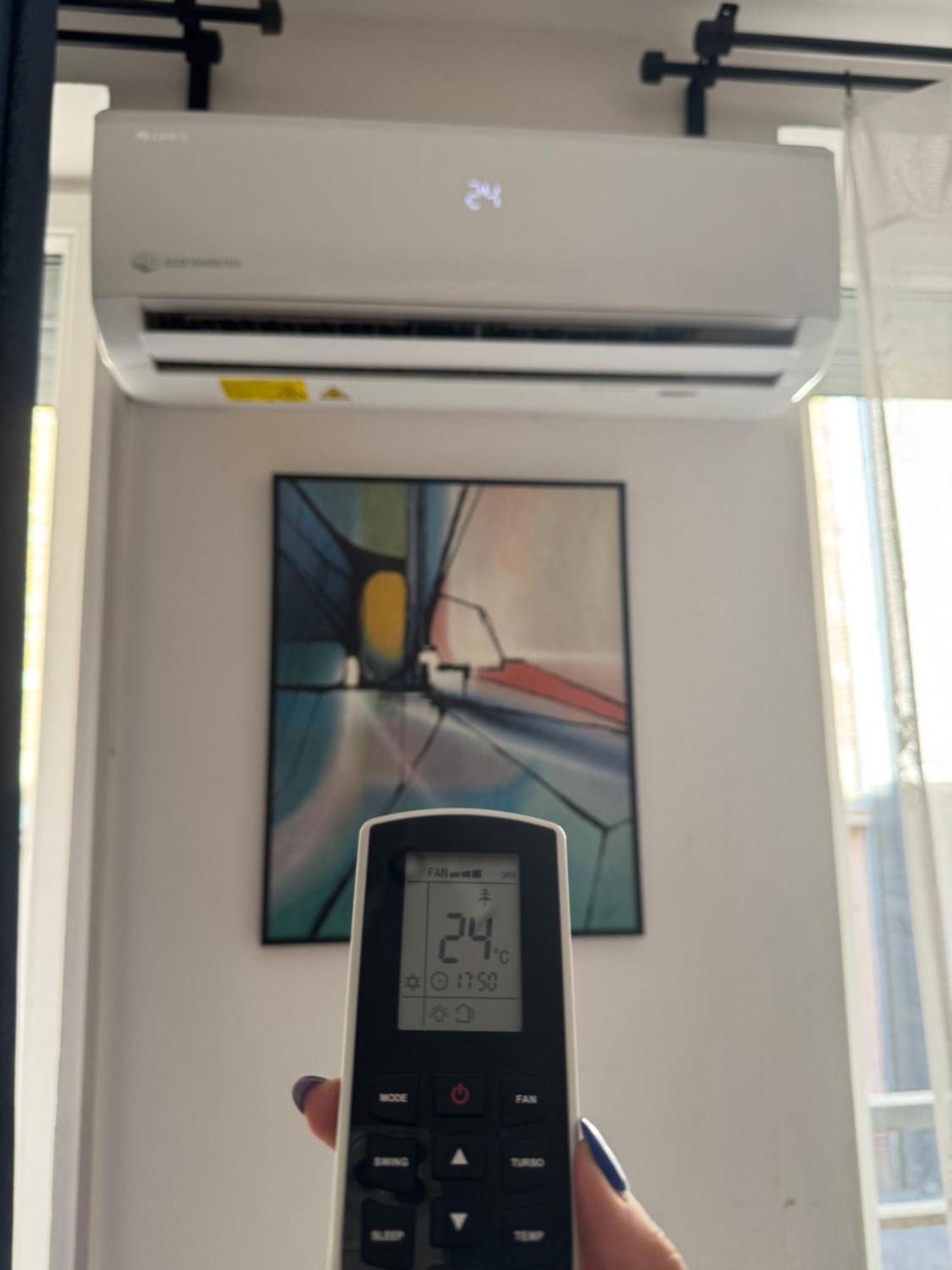 Onyx With Free Private Garage + Ac * Budapeszt